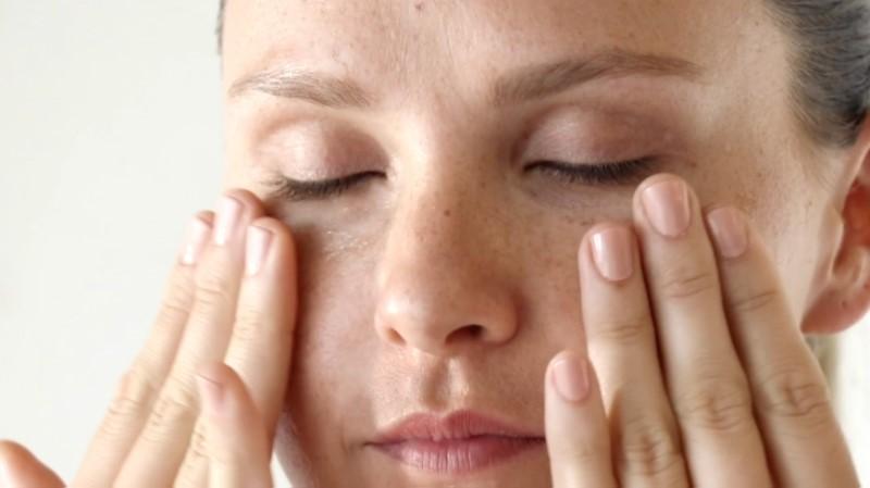 2020-INTENSITY-SERUM-UNBOXED.jpg