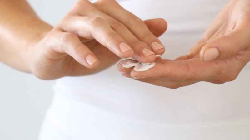 2020-NOURISH-MOISTURISER-UNBOXED.jpg
